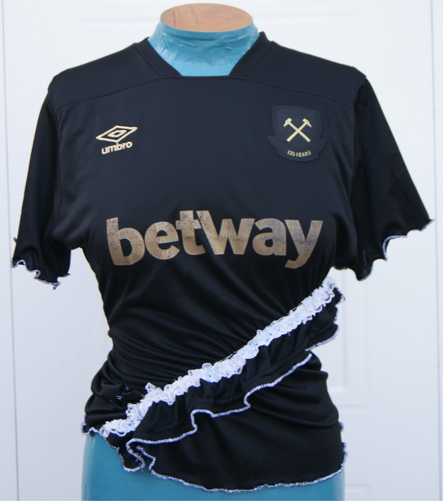 WEST HAM - black n gold